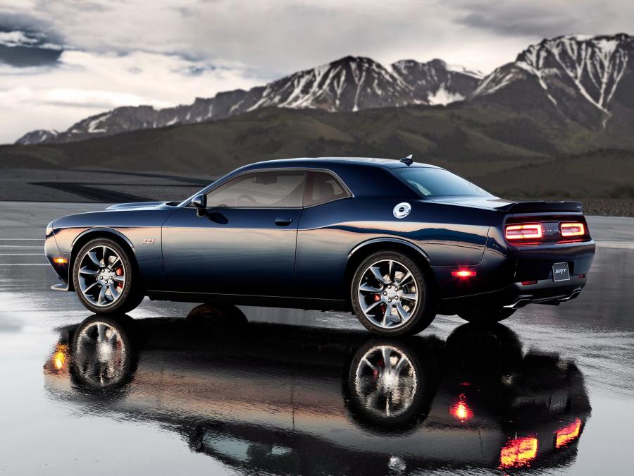  Dodge Challenger SRT 392 2015 года  (фото 2 из 21)